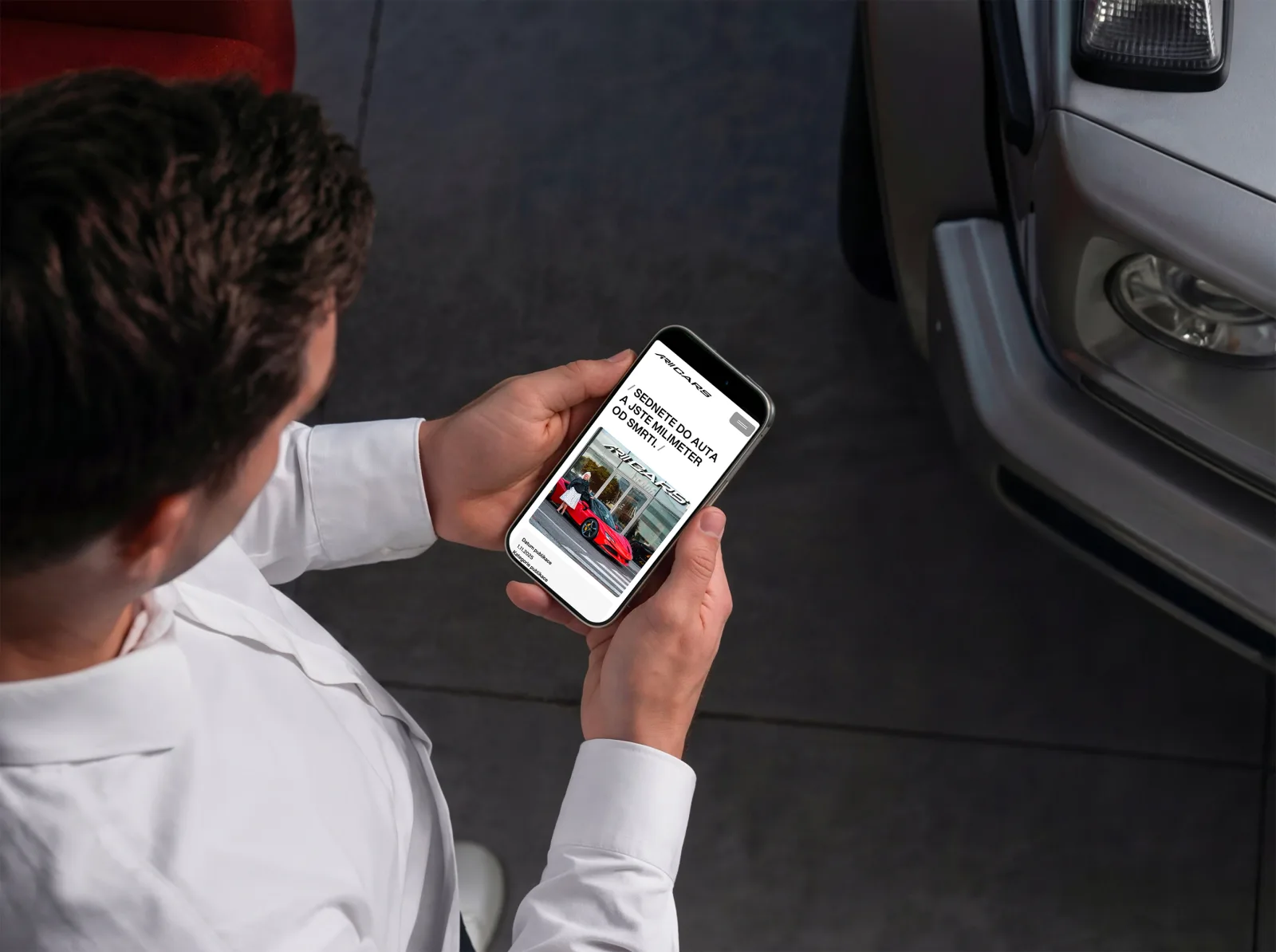 Mockup webu AR CARS na telefonu, detail